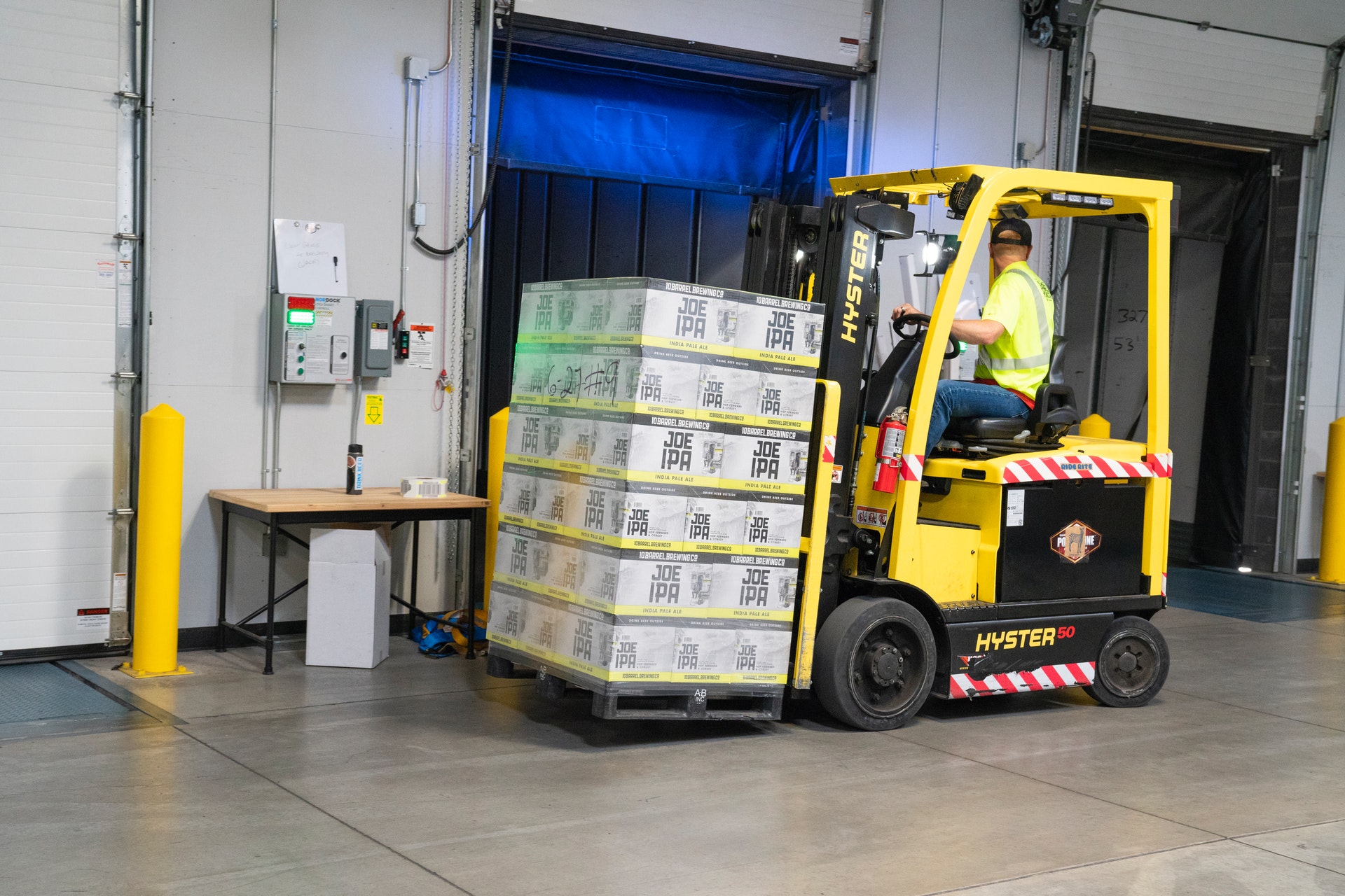 Collisions with a forklift: a too frequent cause of accident